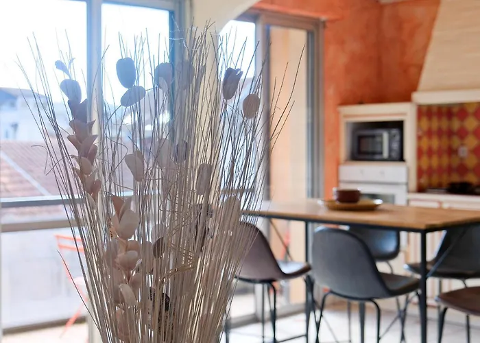 4 Bedroom Cozy In Lägenhet *