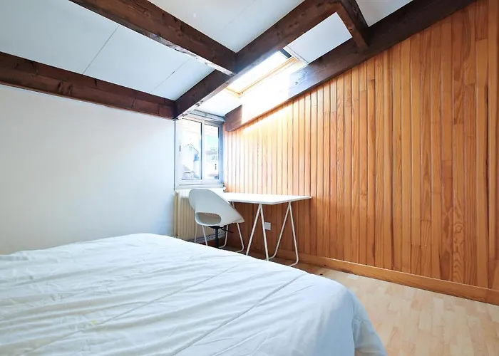Lägenhet 4 Bedroom Cozy In Périgueux